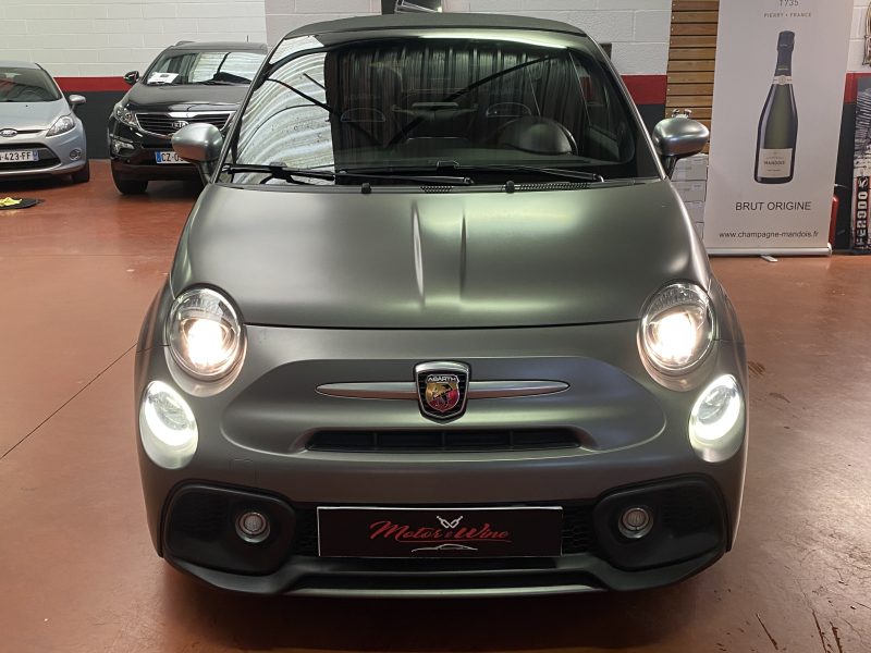 ABARTH 500 2018. Auto Dakar propose un service de location avec chauffeur professionnel