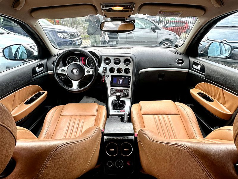 ALFA ROMEO 159 SPORTWAGON 2010. Auto Dakar s'engage pour un service client d'exception et une satisfaction totale