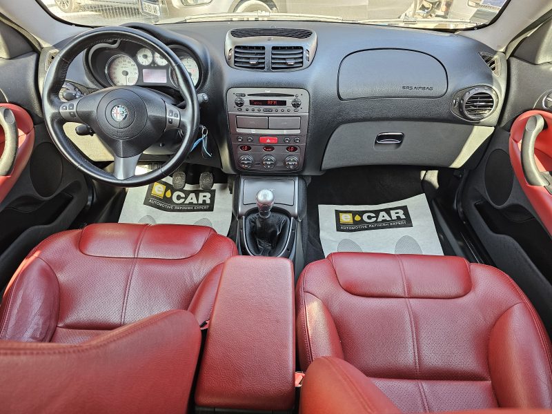 ALFA ROMEO GT 2007. Location courte ou longue durée ? Auto Dakar s'adapte à vos exigences spécifiques