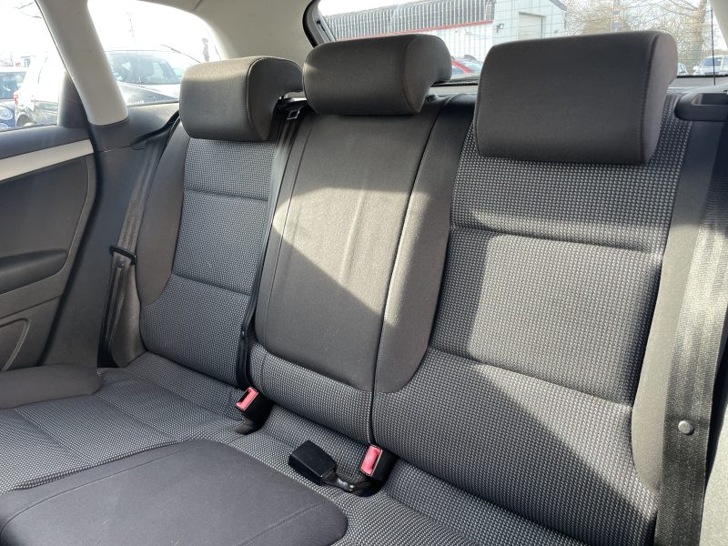 AUDI A3 SPORTBACK 2008. Auto Dakar propose des véhicules adaptés aux conditions routières africaines