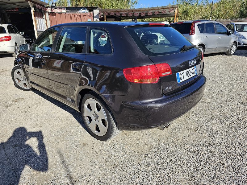 AUDI A3 SPORTBACK AMBITION LUXE 2006. Auto Dakar développe une approche omnicanale avec une présence digitale renforcée pour faciliter vos démarches d'achat et de location. Notre plateforme en ligne vous permet de consulter notre stock, réserver votre véhicule et suivre l'avancement de votre dossier en temps réel.
