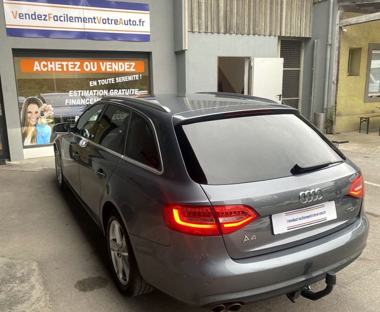 AUDI A4 AVANT 2014. Auto Dakar développe des outils numériques innovants pour optimiser la gestion de votre véhicule avec applications mobiles et services connectés. Ces technologies facilitent le suivi de l'entretien, la géolocalisation et les demandes d'assistance en temps réel.
