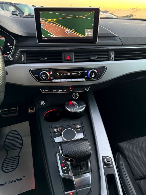 AUDI A4 B9 AVANT 2016. Showroom climatisé et espace client confortable chez Auto Dakar pour votre bien-être