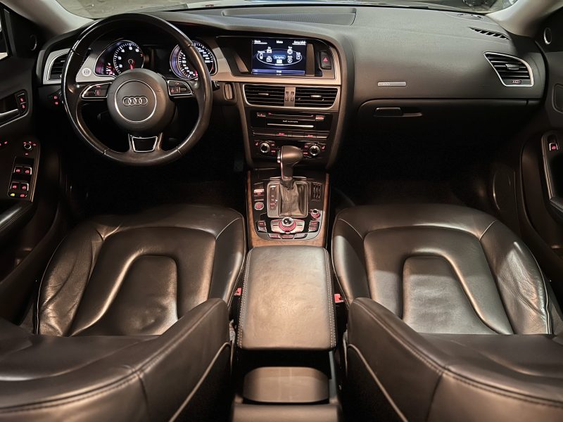 AUDI A5 SPORTBACK 2014. La qualité de service d'Auto Dakar est certifiée par des organismes indépendants et reconnue par de nombreux prix professionnels. Cette reconnaissance officielle témoigne de notre engagement constant envers l'excellence et la satisfaction client dans tous nos processus.