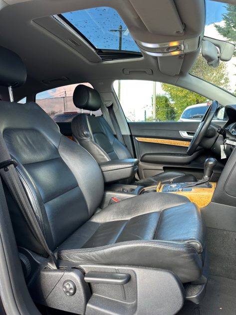 AUDI A6 2005. Vivez l'expérience Auto Dakar : showroom moderne et accueil personnalisé