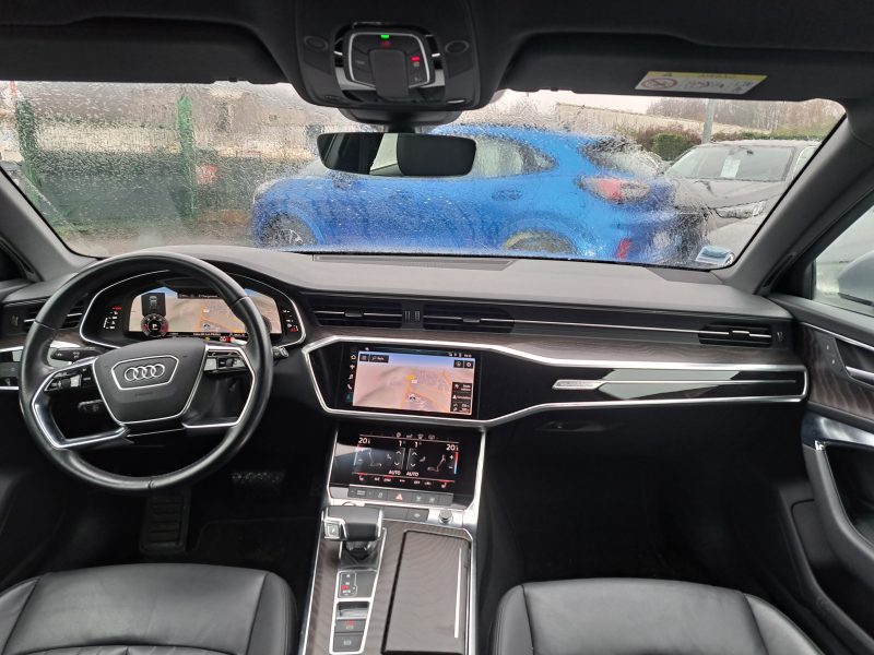 AUDI A6 ALLROAD C8 2019. Le département import-export d'Auto Dakar facilite l'acquisition de véhicules spécifiques en provenance directe des constructeurs internationaux. Notre expertise douanière et logistique vous garantit une importation sécurisée avec toutes les conformités réglementaires requises.