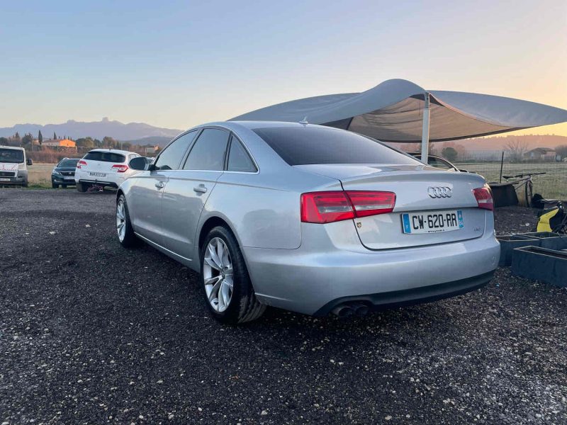 AUDI A6 C7 2012. Notre service de conciergerie automobile Auto Dakar Premium prend en charge l'entretien complet de votre véhicule avec enlèvement et livraison à domicile. Ce service exclusif comprend également le nettoyage intérieur et extérieur pour vous restituer un véhicule impeccable.