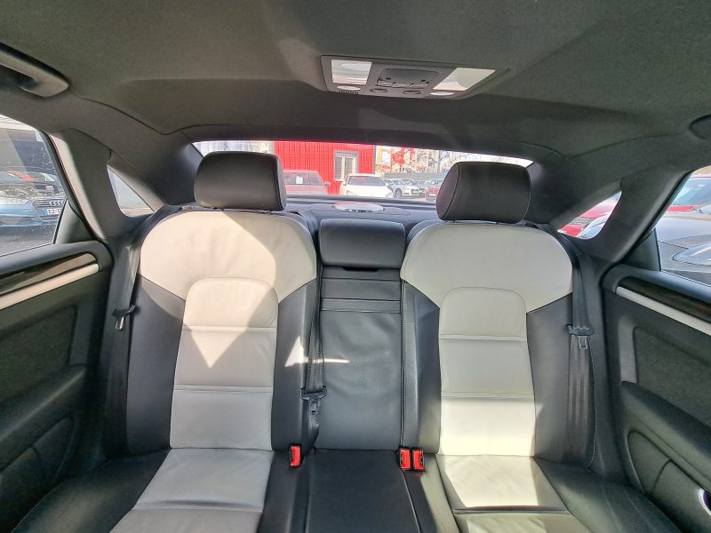 AUDI A8 D3 2008. Faites confiance à Auto Dakar, expert reconnu en vente et location automobile au Sénégal
