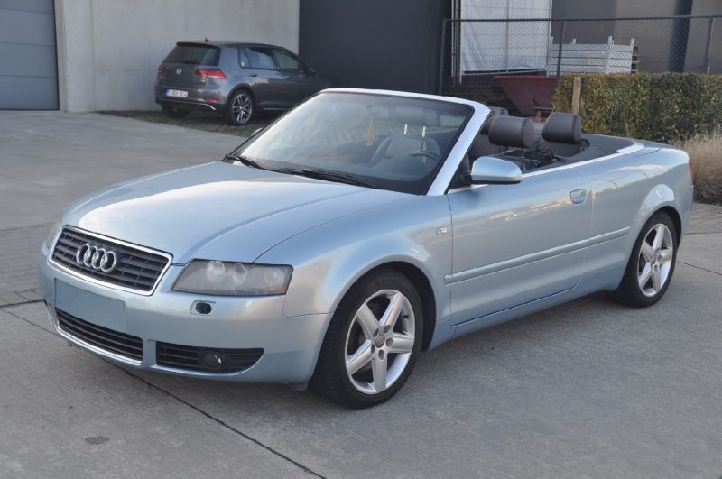 AUDI AUDI A4 B6 2.4 V6 170 CH 11 CH FISC 2002. Auto Dakar propose une flotte diversifiée : berlines, SUV, 4x4, utilitaires et véhicules de luxe