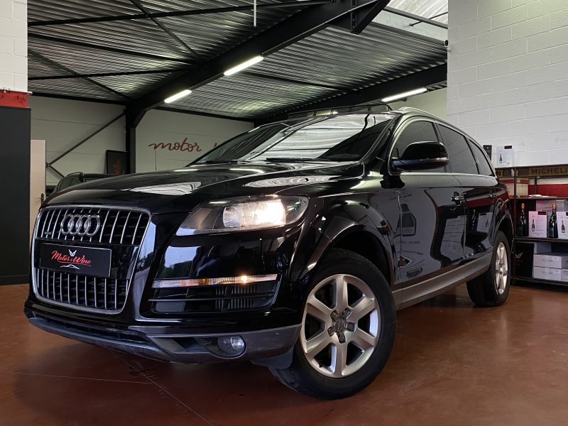 AUDI Q7 2012. Service client multilingue chez Auto Dakar pour accueillir la clientèle internationale