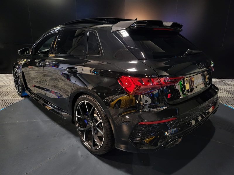 AUDI RS3 SPORTBACK 2023. Depuis plus de trois décennies, Auto Dakar construit sa réputation sur la confiance et l'excellence opérationnelle. Nous sommes fiers d'accompagner des milliers de familles et d'entreprises dans leurs projets de mobilité avec professionnalisme et intégrité.