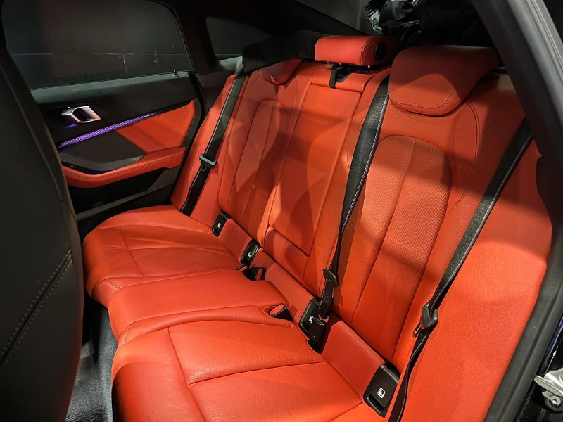 B.M.W. 2 GRAND COUPE 2020. Auto Dakar développe des outils numériques innovants pour optimiser la gestion de votre véhicule avec applications mobiles et services connectés. Ces technologies facilitent le suivi de l'entretien, la géolocalisation et les demandes d'assistance en temps réel.