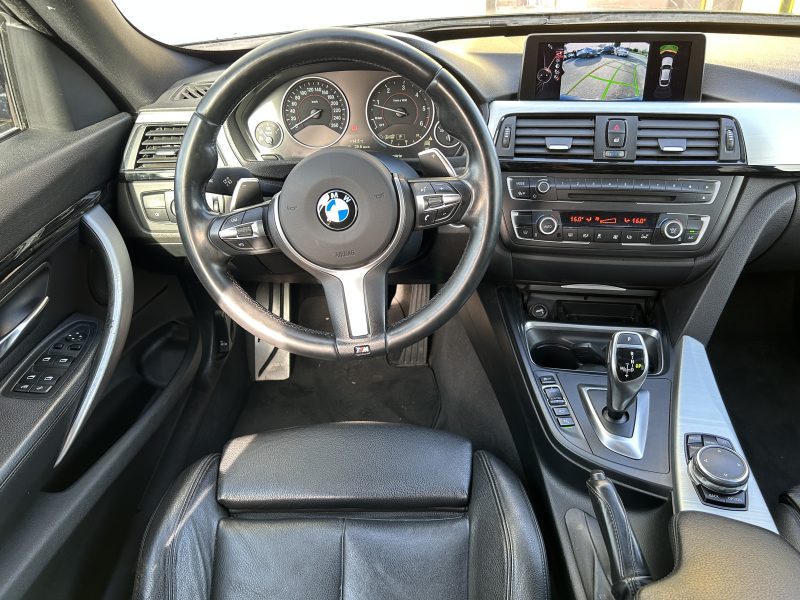 B.M.W. 3 GRAN TURISMO 2015. Le service après-vente d'Auto Dakar dispose d'ateliers ultramodernes équipés des dernières technologies de diagnostic automobile. Nos techniciens certifiés assurent la maintenance préventive et curative de votre véhicule avec des pièces détachées d'origine pour préserver ses performances optimales.