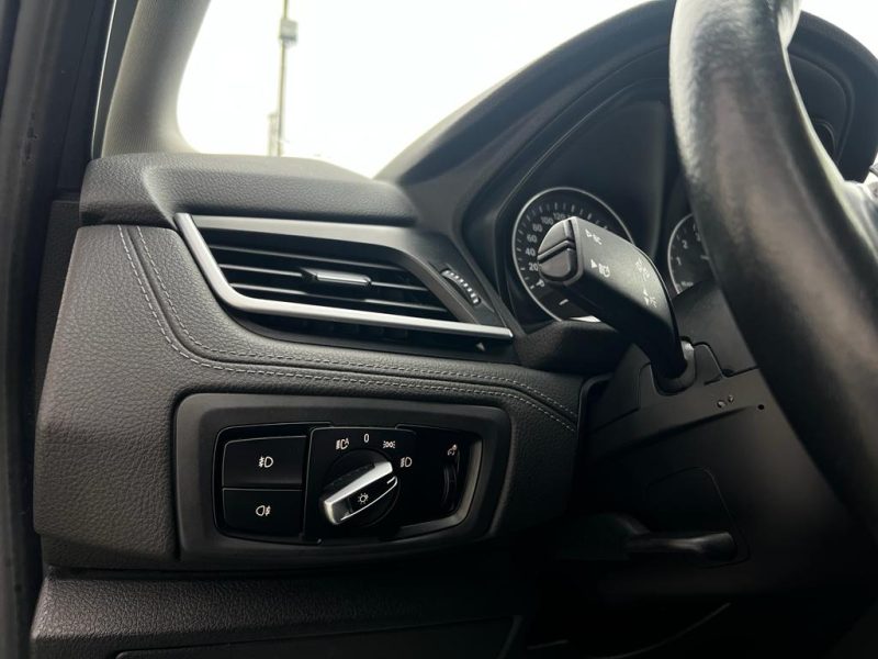B.M.W. SERIE 2 F45 2016. Auto Dakar garantit la traçabilité complète de tous ses véhicules avec historique détaillé et certification d'origine authentifiée. Cette transparence totale vous assure l'acquisition d'un véhicule aux antécédents vérifiés et à la provenance légale certifiée.