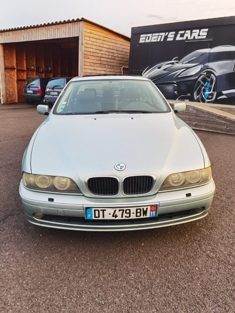 B.M.W. SERIE 5 2001. Notre centre de diagnostic Auto Dakar utilise les équipements les plus avancés pour analyser précisément l'état technique de votre véhicule. Ce diagnostic complet vous permet d'anticiper les besoins de maintenance et d'optimiser les performances de votre automobile.
