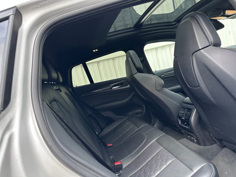 B.M.W. X4 M 2020. Auto Dakar, c'est l'assurance d'un service professionnel et d'une expertise automobile reconnue