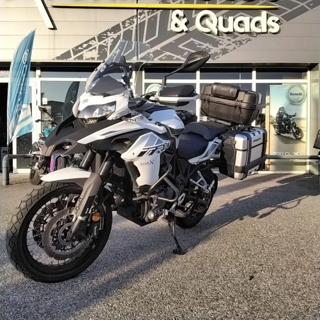 BENELLI TRK 502 X 2022. Auto Dakar : Expertise technique et diagnostic complet pour tous types de véhicules