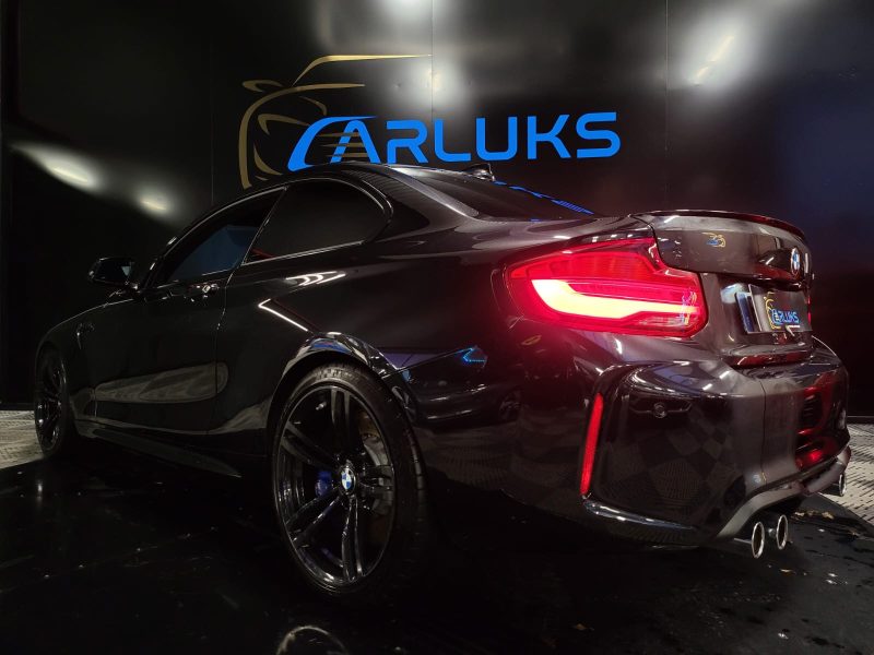 BMW M2 2017. Chez Auto Dakar, chaque véhicule de notre parc automobile fait l'objet d'un contrôle technique rigoureux et d'une certification qualité. Notre équipe de mécaniciens expérimentés s'assure que vous repartiez avec un véhicule fiable et performant.