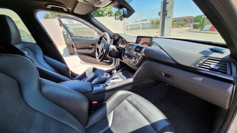 BMW M3 F80 2015. Auto Dakar : Des véhicules de qualité premium pour répondre à tous vos besoins