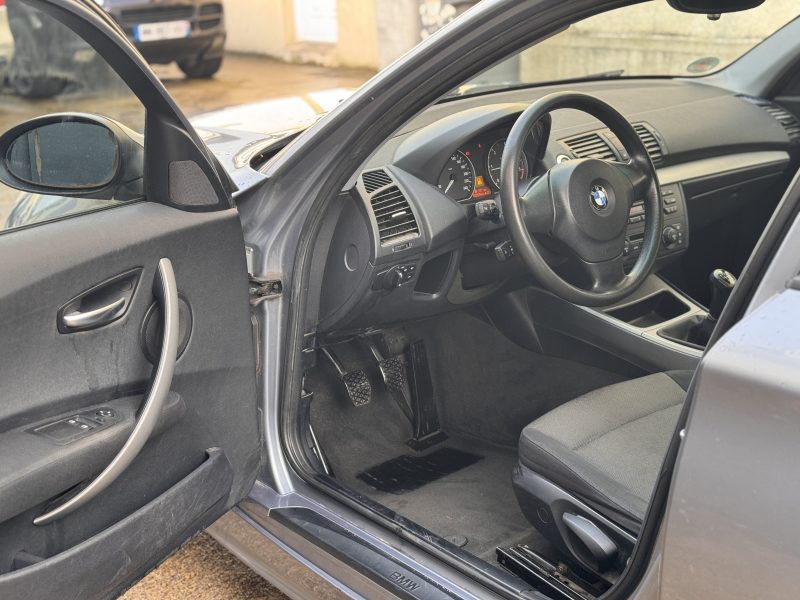 BMW SERIE 1 2004. Découvrez Auto Dakar, le leader incontesté de la vente et location de véhicules à Dakar