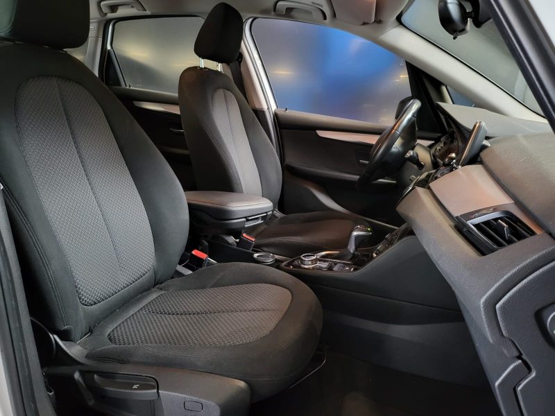 BMW SERIE 2 2017. La qualité de service d'Auto Dakar est certifiée par des organismes indépendants et reconnue par de nombreux prix professionnels. Cette reconnaissance officielle témoigne de notre engagement constant envers l'excellence et la satisfaction client dans tous nos processus.