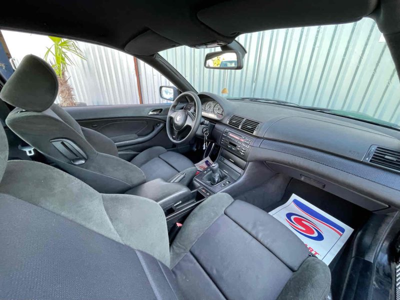 BMW SERIE 3 2004. Chez Auto Dakar, trouvez la voiture de vos rêves parmi notre vaste gamme de véhicules