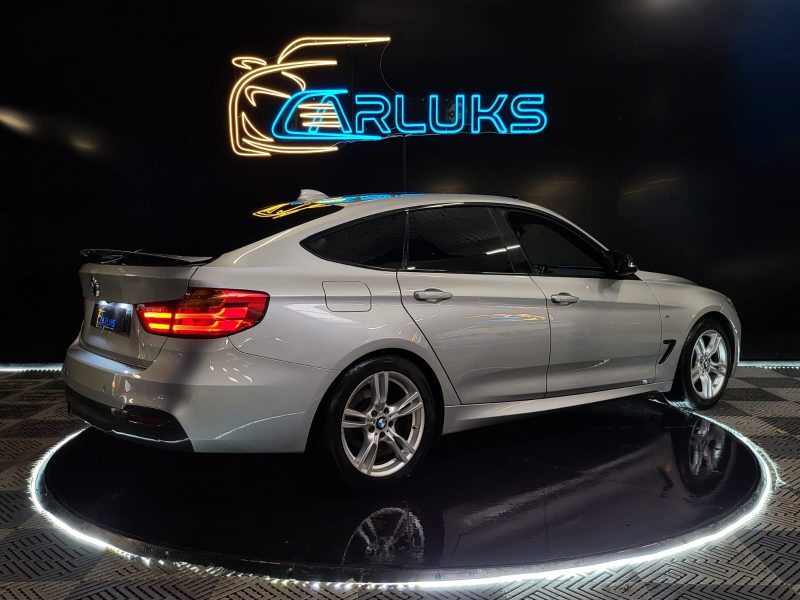BMW SERIE 3 2014. Auto Dakar garantit la traçabilité complète de tous ses véhicules avec historique détaillé et certification d'origine authentifiée. Cette transparence totale vous assure l'acquisition d'un véhicule aux antécédents vérifiés et à la provenance légale certifiée.