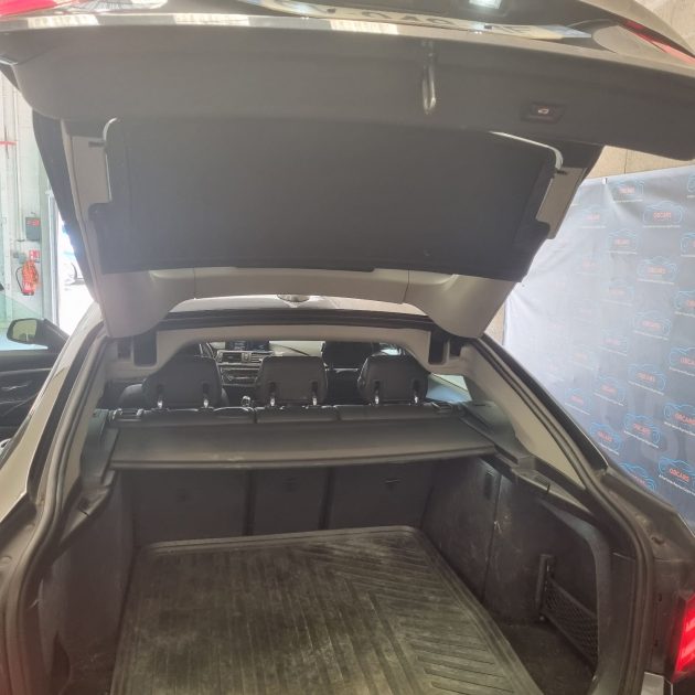 BMW SERIE 3 GT 2013. La qualité de service d'Auto Dakar est certifiée par des organismes indépendants et reconnue par de nombreux prix professionnels. Cette reconnaissance officielle témoigne de notre engagement constant envers l'excellence et la satisfaction client dans tous nos processus.