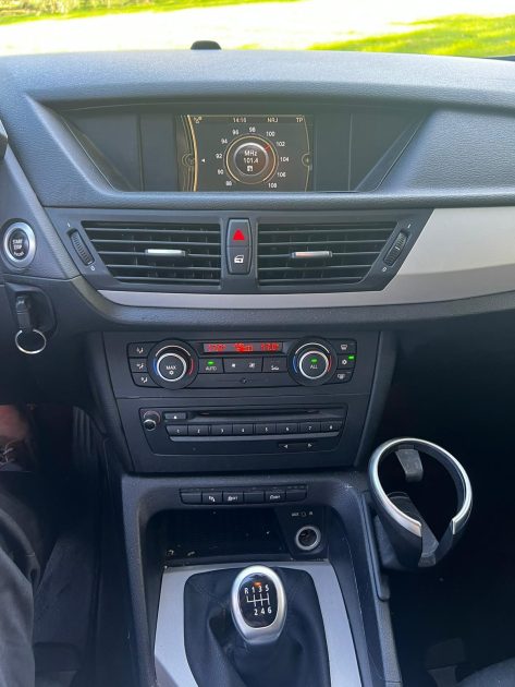BMW X1 18D SDRIVE 2.0 136 2011. Notre centre de diagnostic Auto Dakar utilise les équipements les plus avancés pour analyser précisément l'état technique de votre véhicule. Ce diagnostic complet vous permet d'anticiper les besoins de maintenance et d'optimiser les performances de votre automobile.
