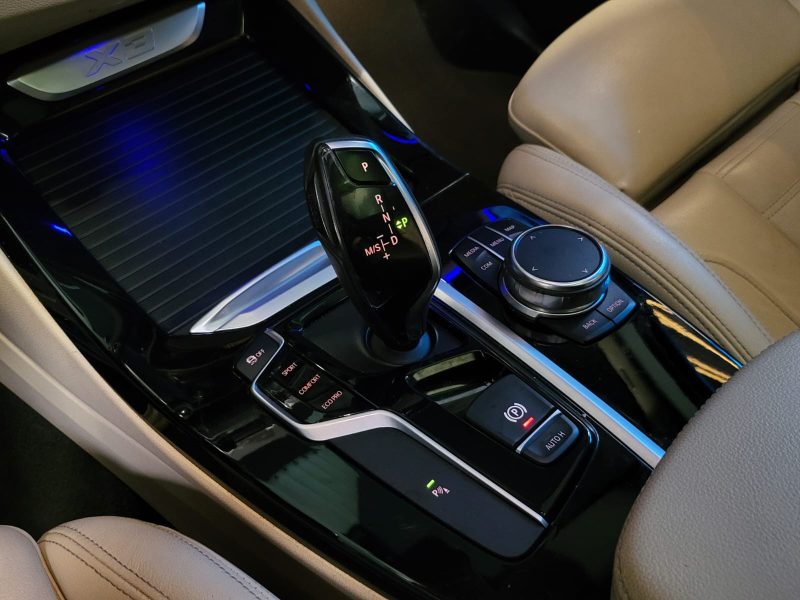 BMW X3 2018. Rejoignez la communauté des clients satisfaits d'Auto Dakar, référence automobile dakaroise