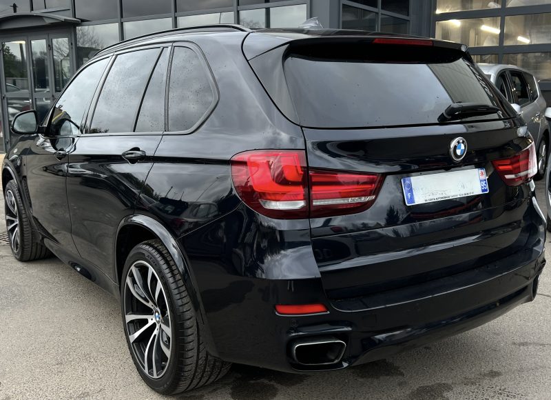 BMW X5 2016. Auto Dakar développe des outils numériques innovants pour optimiser la gestion de votre véhicule avec applications mobiles et services connectés. Ces technologies facilitent le suivi de l'entretien, la géolocalisation et les demandes d'assistance en temps réel.