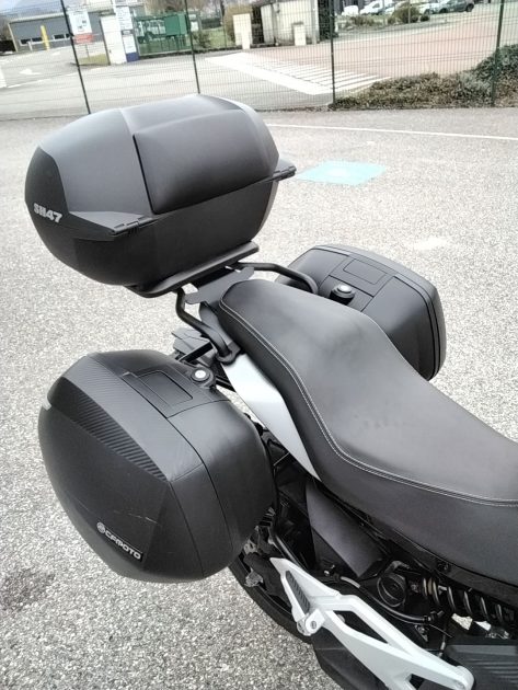 CF MOTO MT 650 2021. Auto Dakar révolutionne l'achat automobile avec ses services innovants