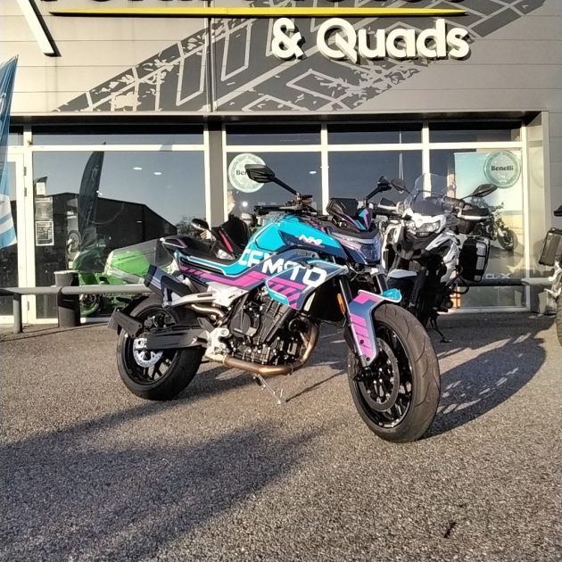 CFMOTO 800 2024. Le centre de formation Auto Dakar Academy propose des stages de perfectionnement en mécanique automobile pour les professionnels du secteur. Ces formations certifiantes contribuent au développement des compétences techniques dans l'écosystème automobile sénégalais.
