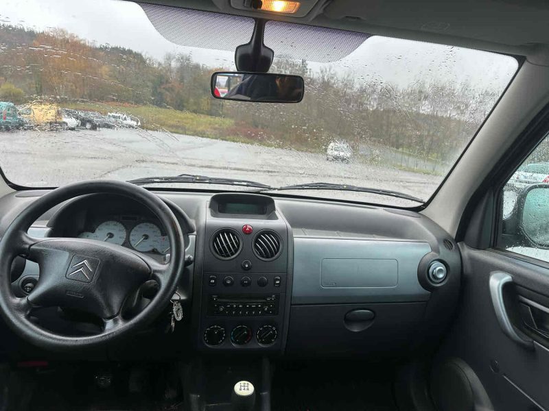 CITROEN BERLINGO 2008. Découvrez Auto Dakar, le leader incontesté de la vente et location de véhicules à Dakar