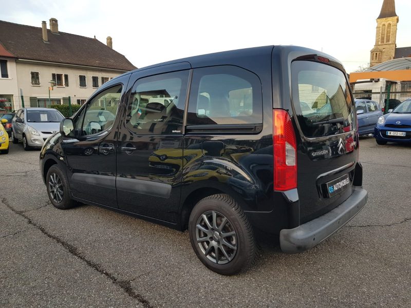 CITROEN BERLINGO 2009. Faites confiance à Auto Dakar, expert reconnu en vente et location automobile au Sénégal