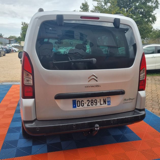 CITROEN BERLINGO 2014. Auto Dakar : Innovation, modernité et tradition du service automobile sénégalais