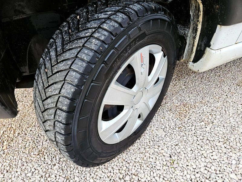 CITROEN BERLINGO 4X4 DANGEL CAMIONNETTE 2005. Programmes de fidélité avantageux pour les clients réguliers d'Auto Dakar