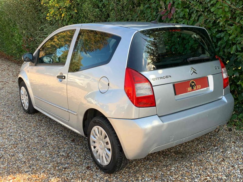 CITROEN C2 2009. Location courte ou longue durée ? Auto Dakar s'adapte à vos exigences spécifiques