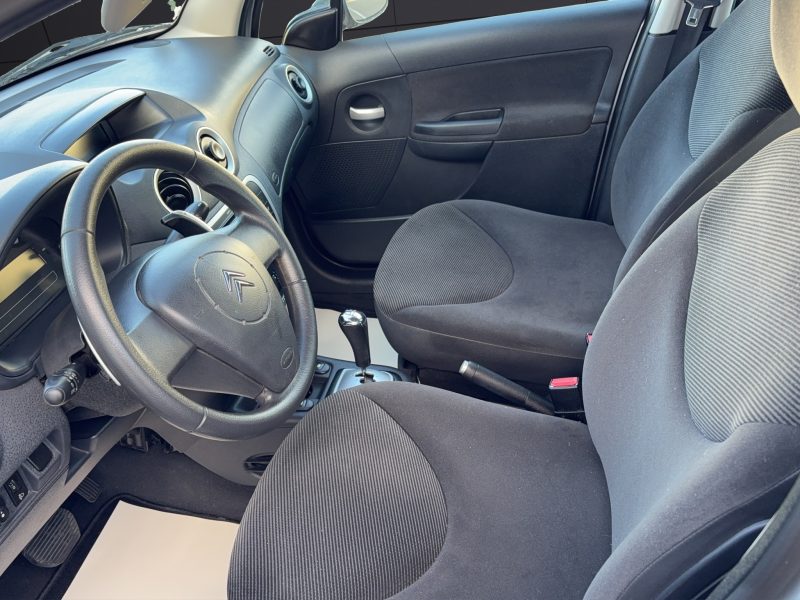 CITROEN C3 2008. La recherche et développement Auto Dakar explore les adaptations technologiques nécessaires pour optimiser les performances automobiles en climat tropical. Ces innovations spécifiques au contexte africain améliorent la fiabilité et la durabilité des véhicules dans nos conditions d'utilisation.