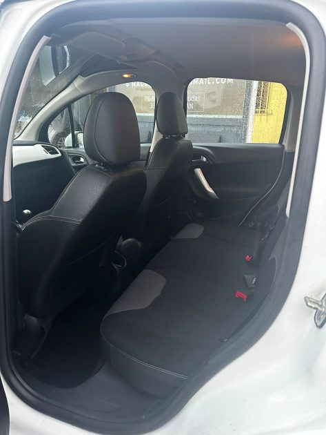 CITROEN C3 EXCLUSIVE 2011. Auto Dakar : Livraison rapide et formalités simplifiées pour votre confort
