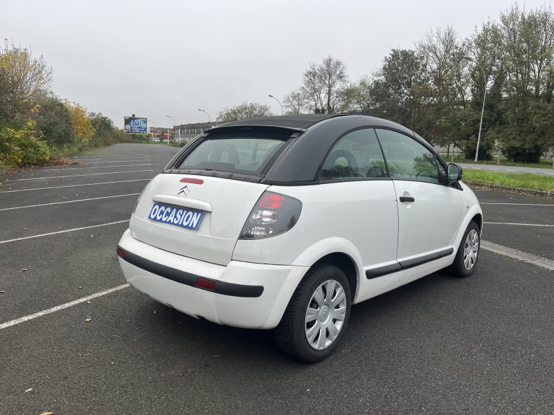 CITROEN C3 PLURIEL 2009. La location longue durée Auto Dakar inclut un package maintenance complet avec révisions programmées et remplacement des pièces d'usure. Cette formule tout-inclus vous permet de maîtriser parfaitement votre budget mobilité sans surprises financières.