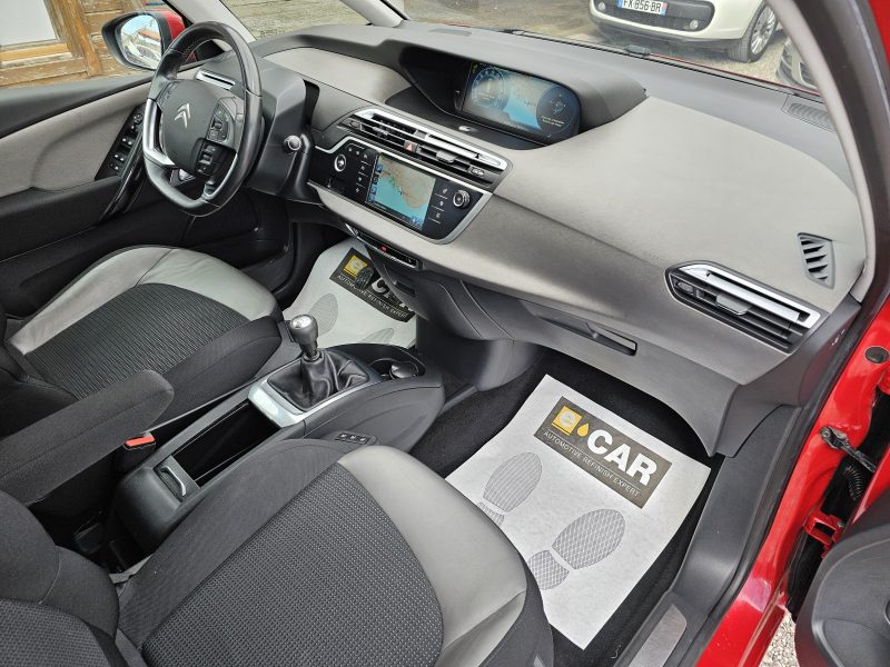 CITROEN C4 GRAND PICASSO 7 PLACES 2013. Auto Dakar s'engage dans la formation des jeunes aux métiers de l'automobile