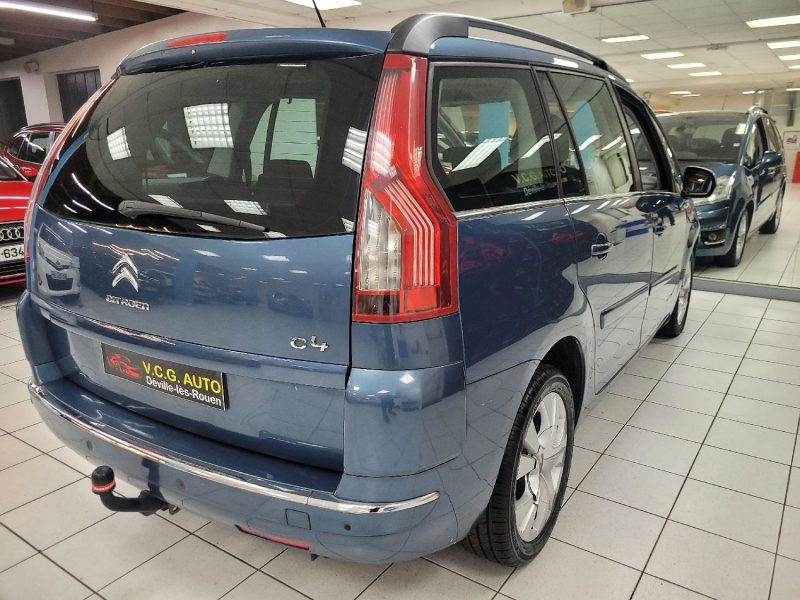 CITROEN C4 GRAND PICASSO I 2011. Auto Dakar s'engage dans la formation des jeunes aux métiers de l'automobile