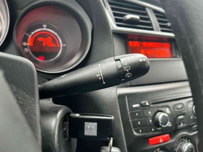 CITROEN C4 II 2011. Pièces détachées d'origine et accessoires automobiles disponibles chez Auto Dakar