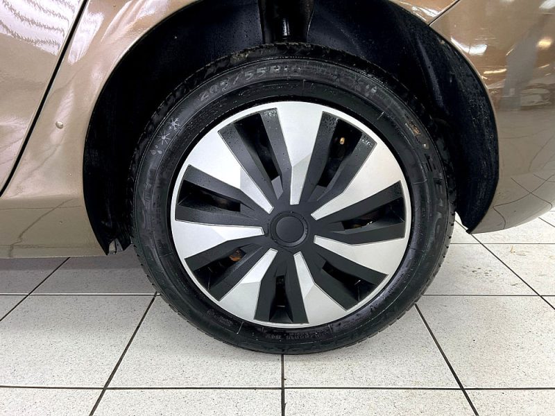 CITROEN C4 II 2012. Auto Dakar, c'est l'assurance d'un service professionnel et d'une expertise automobile reconnue