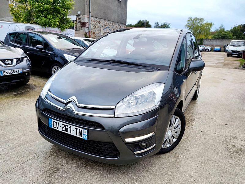 CITROEN C4 PICASSO 1.6 110CV PAIEMENT EN 4X POSSIBLE 2013. Faites confiance à Auto Dakar, expert reconnu en vente et location automobile au Sénégal
