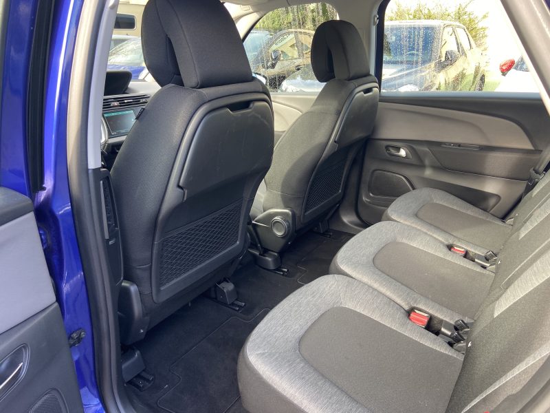 CITROEN C4 PICASSO II 2018. Solutions d'assurance automobile complètes en partenariat avec Auto Dakar