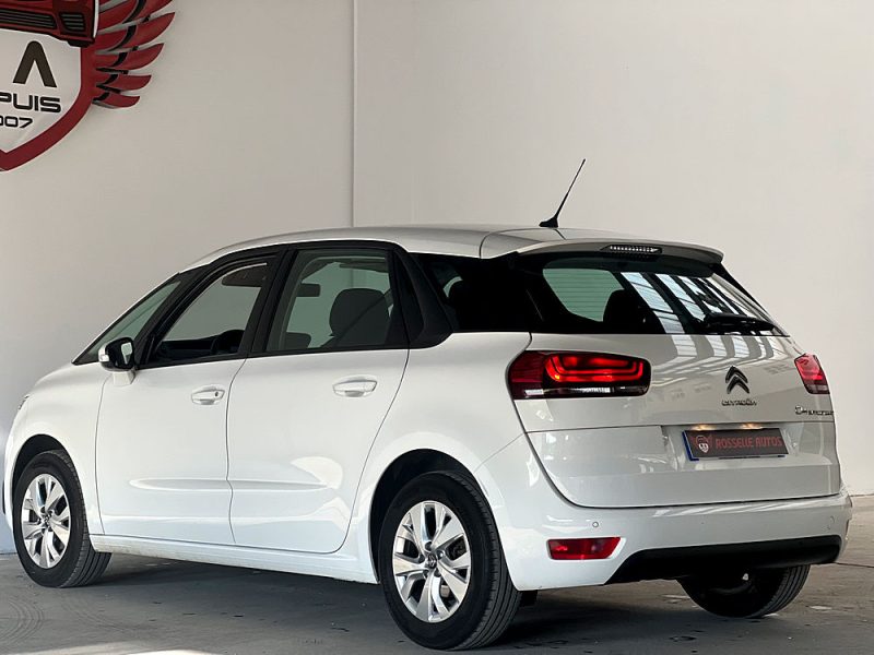 CITROEN C4 SPACETOURER 2019. Auto Dakar propose un service de reprise de votre ancien véhicule à sa juste valeur marchande avec expertise gratuite et transparente. Cette évaluation professionnelle facilite le financement de votre nouveau véhicule en optimisant votre apport personnel.