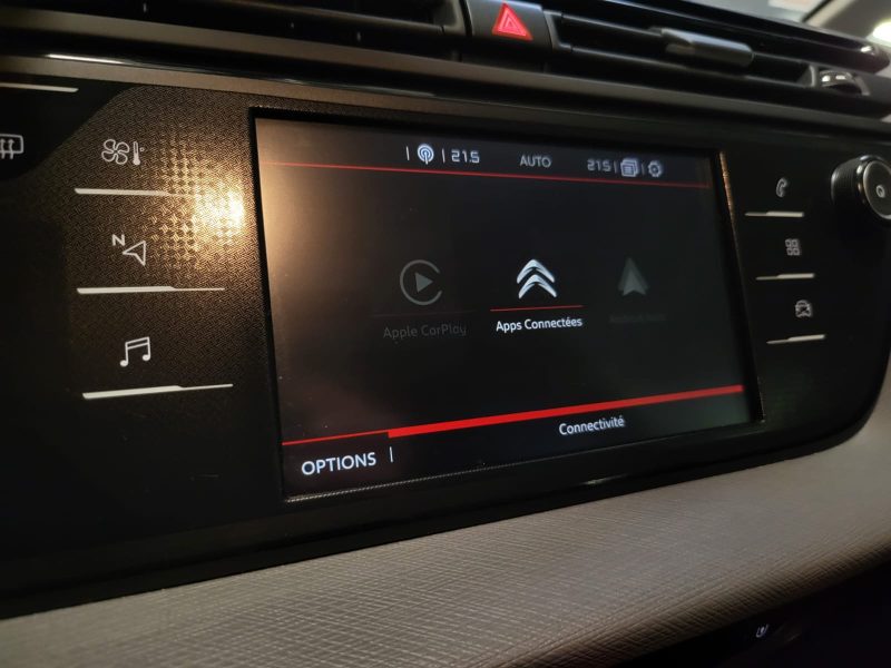 CITROEN C4 SPACETOURER 2020. Auto Dakar organise des rallyes et événements automobiles pour promouvoir la culture automobile au Sénégal avec des activités ludiques et pédagogiques. Ces manifestations renforcent les liens avec notre communauté de passionnés et développent l'expertise locale.