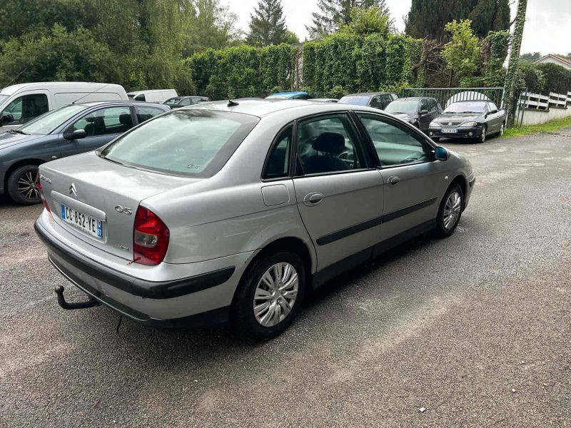 CITROEN C5 I 2001. Auto Dakar investit continuellement dans la formation de ses équipes pour maintenir le plus haut niveau d'expertise technique et commerciale. Cette politique de formation permanente nous permet de vous offrir des conseils pertinents et un service client d'excellence reconnu par nos clients.